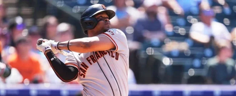 Rafael Devers sigue haciendo historia: su jonrón 32 y racha de hits encienden a la diáspora de Barahona