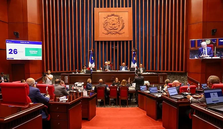 Senado aprueba ley de pasantías y energía en ascensores: ¿qué impacto tendrá en Barahona?