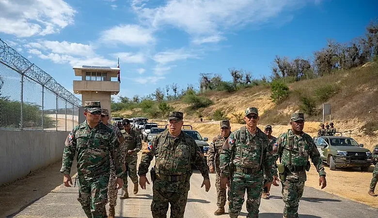 Comandante del Ejército inspecciona frontera Sur: Jimaní, punto clave del recorrido