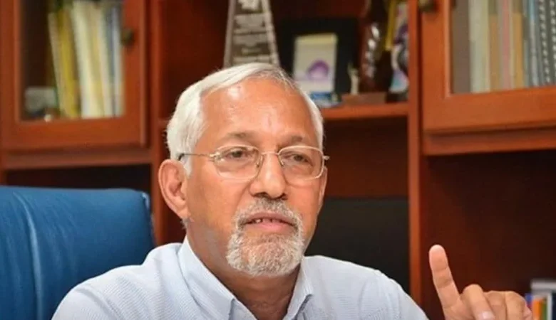 Exministro de Educación: la escuela dominicana se queda atrás y los libros de hace dos años ya no sirven