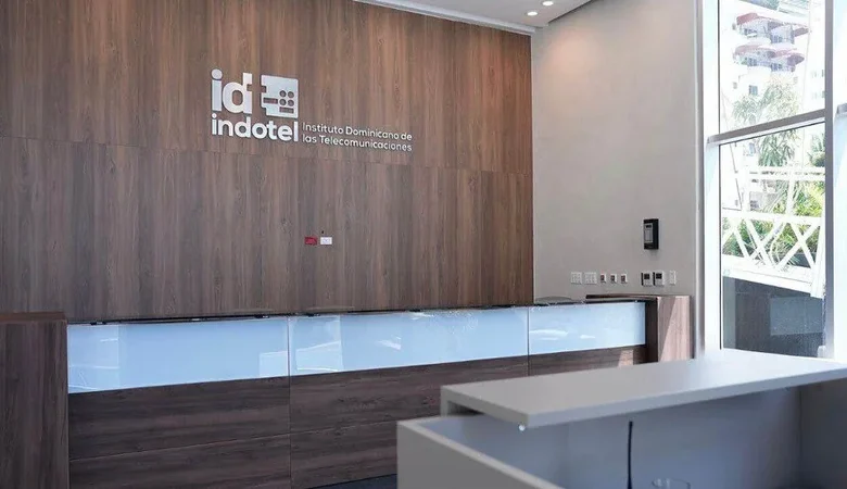 Nueva ley de telecomunicaciones: operar sin licencia te dejará fuera del sector por cuatro años
