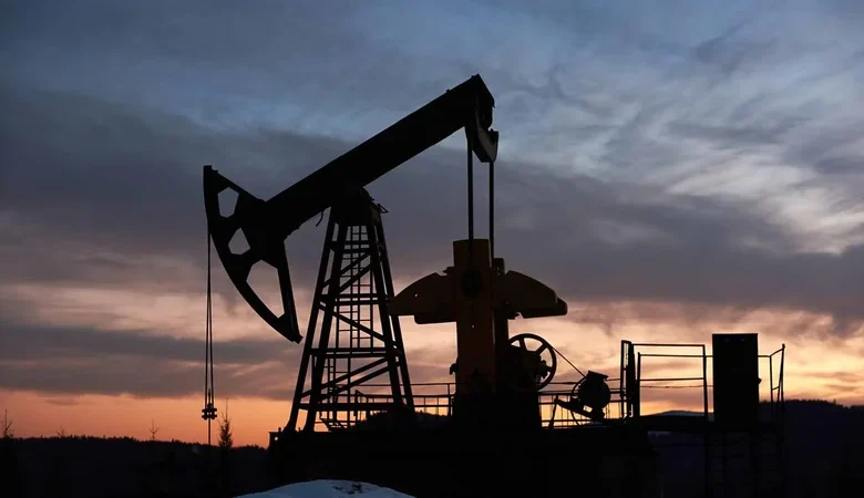 Petróleo WTI sube 3.13% y roza los 96 dólares por escalada en Oriente Medio
