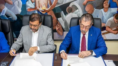 UASD e Indrhi firman acuerdo para capacitación hídrica y estaciones climáticas