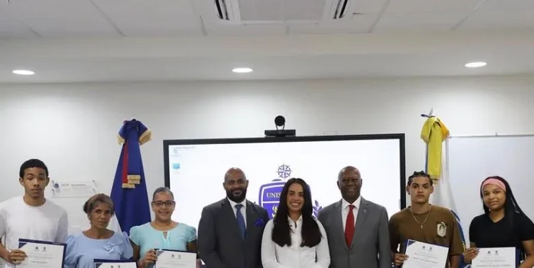 Becas universitarias en Santo Domingo Norte: una oportunidad para jóvenes y adultos