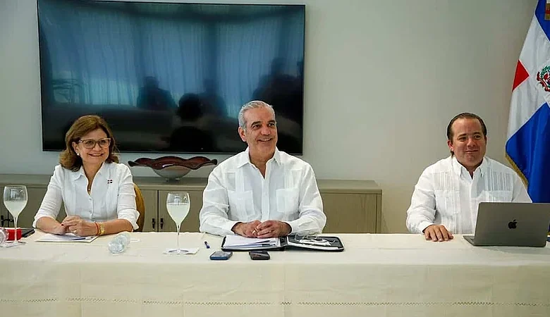 Gobierno invertirá 1,700 millones en hospitales y 9,000 millones en acueducto Cibao Central