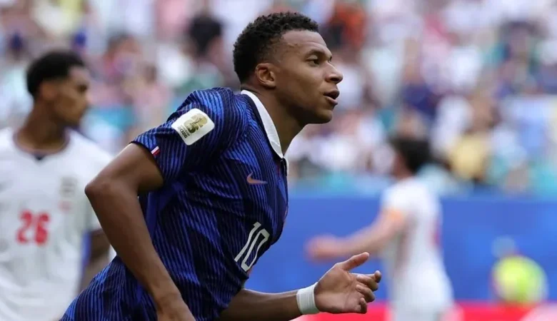 Mbappé y Vinícius ocultan mensaje de camiseta pro-Ceuta y desatan debate migratorio en España
