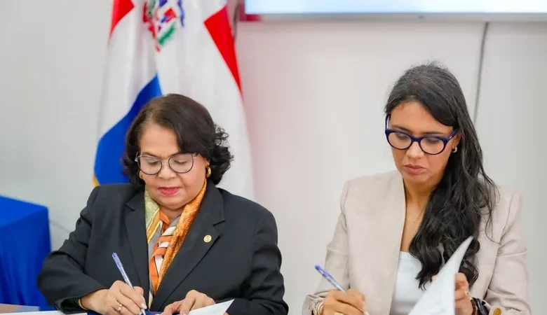 Cámara de Cuentas y IES-ENMP firman acuerdo para capacitar servidores en auditoría forense y control fiscal