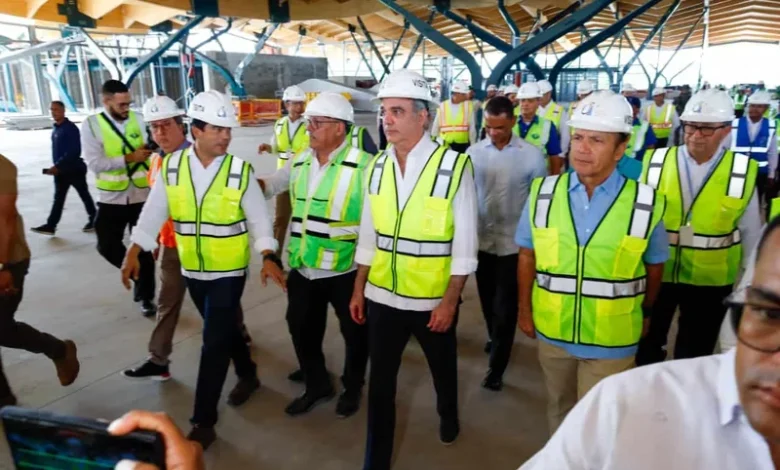 Abinader anuncia inversiones en acueducto, hospitales y seguridad para el Cibao