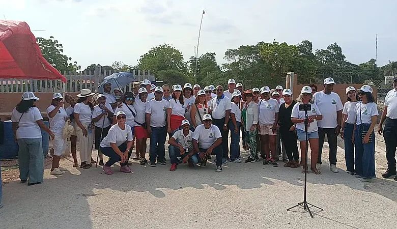 Periodistas nacionales constatan potencial ecoturístico de Pedernales y convivencia pacífica en la frontera