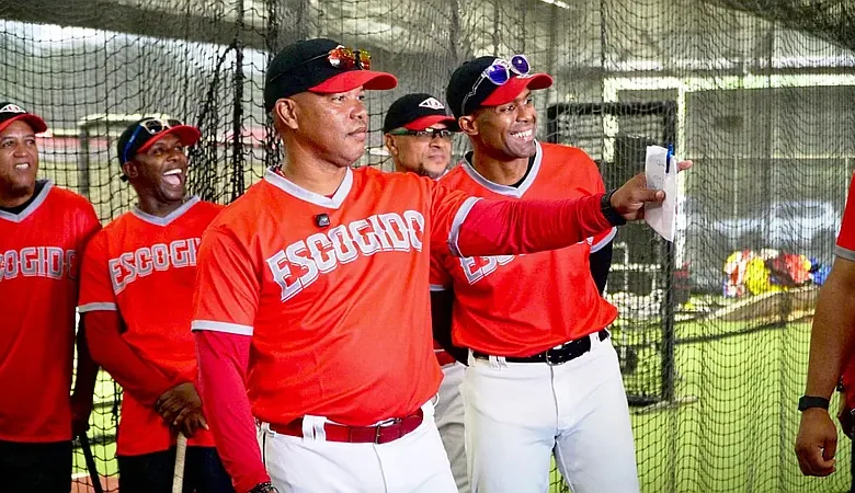 Leones del Escogido arrancan entrenamientos en Boca Chica con la meta de la corona 19