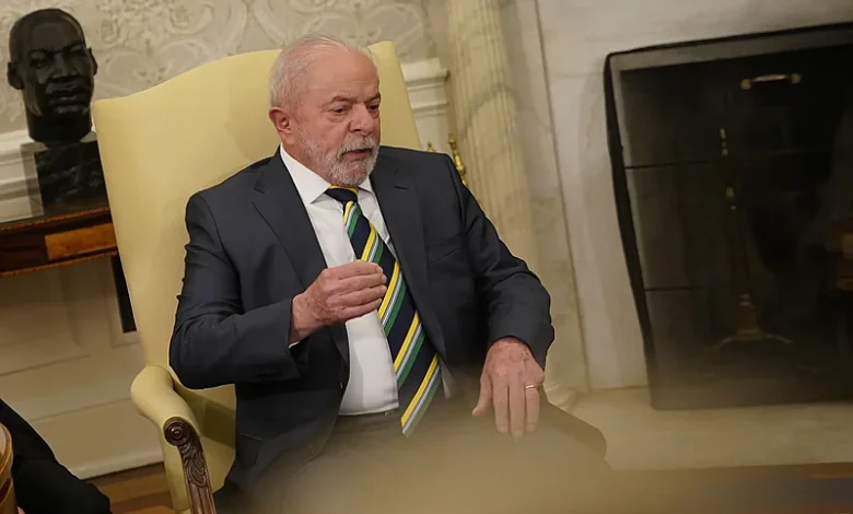 Lula inicia radioterapia preventiva y mantiene su agenda oficial