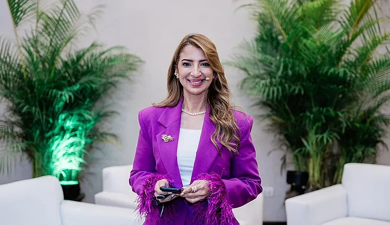 Gisel Castillo comparte claves para crear un negocio digital en congreso FEM