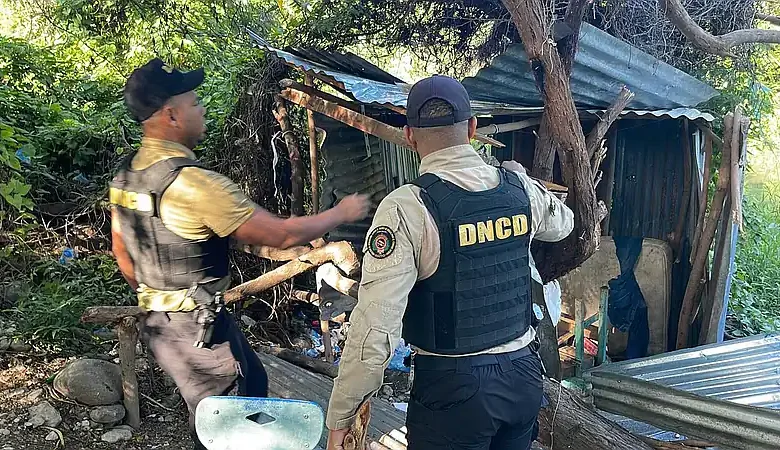 DNCD cierra puntos de drogas en Villarpando, Canoa y Arroyo Salado: ¿qué significa para la seguridad en Azua?