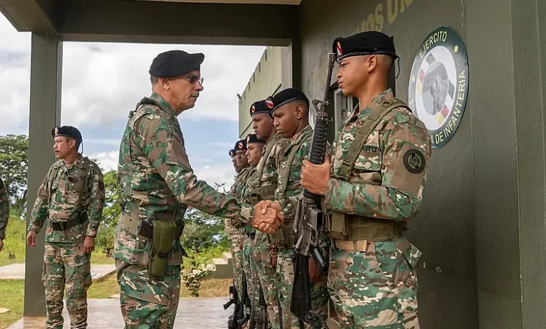 Ejército refuerza vigilancia en la frontera sur: supervisan unidades en Independencia y Pedernales