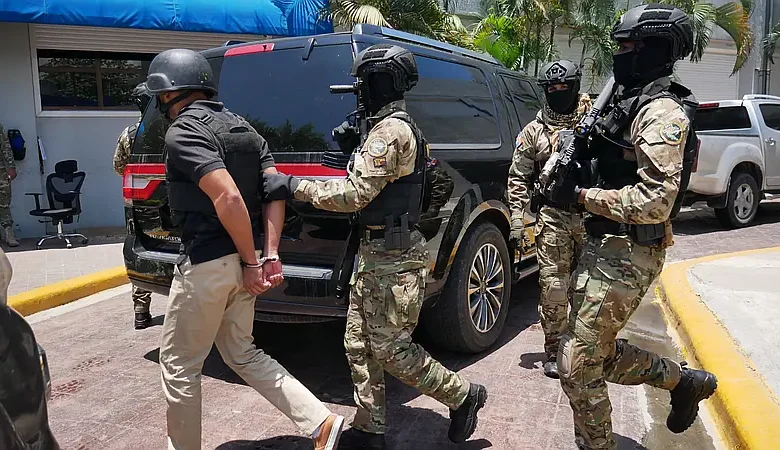 Extraditan a dominicano implicado en decomiso de cocaína en el AILA; será sometido a la justicia