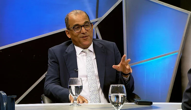 Experto pide carrera administrativa y auditorías para frenar clientelismo y desconfianza en órganos de control