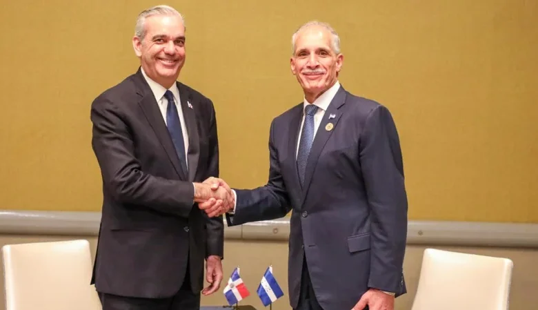 Abinader recibe a presidente de Honduras: agenda incluye Base Aérea de San Isidro y muro fronterizo en Dajabón