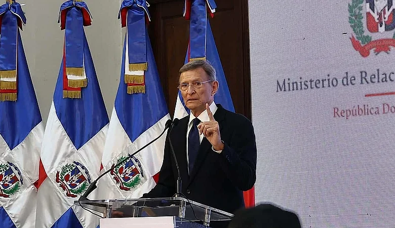 Roberto Álvarez renunció al Mirex tras seis años al frente de la política exterior
