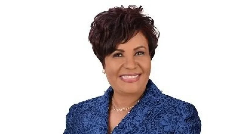 Otro decreto: Josefa Castillo es designada cónsul en Miami y Xiomara Guante directora del Inaipi