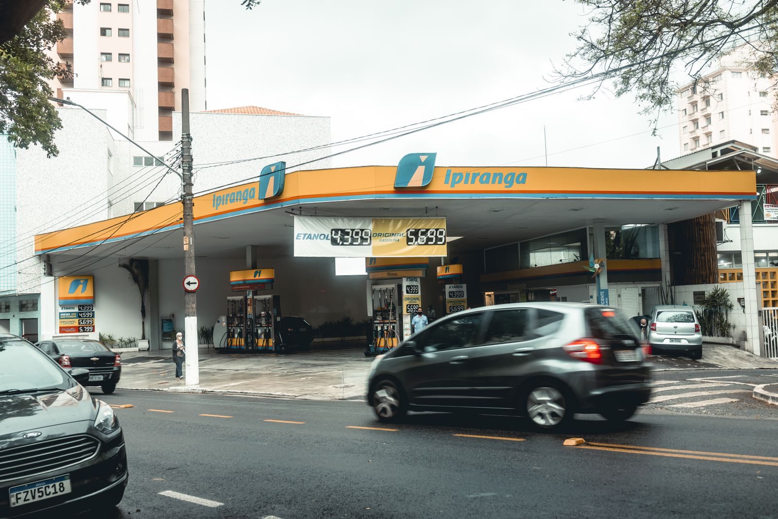 La gasolina sube por segunda semana y golpea el bolsillo del Sur: ¿hasta dónde aguantará Barahona?