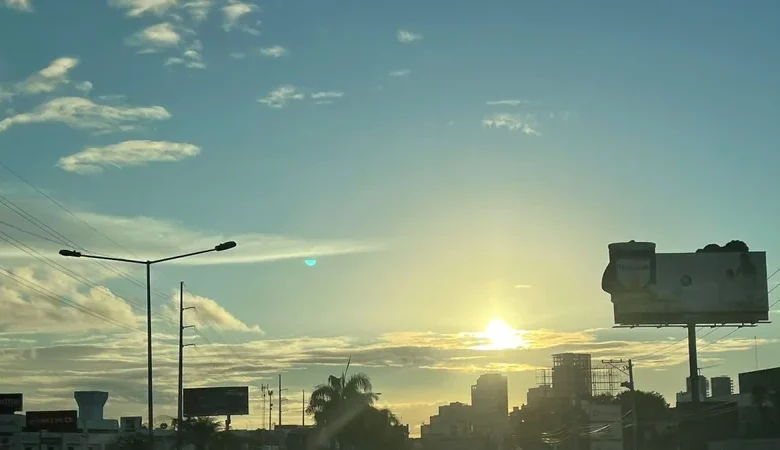 Indomet anuncia ambiente mayormente soleado con chubascos aislados en algunas zonas