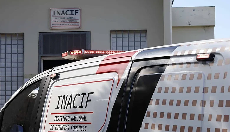 Investigan muerte de mujer hallada desnuda en autopista Duarte, La Vega