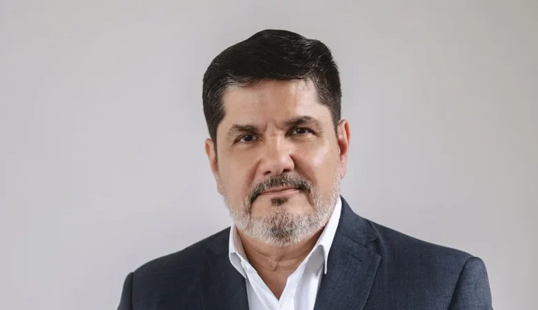 Libro 'Declara tu independencia' llega a la FILSD 2026 con herramientas para romper el estancamiento profesional