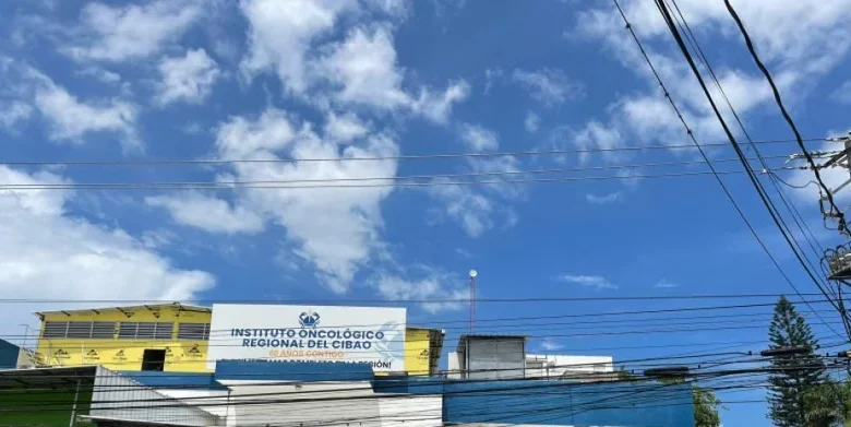 Justicia ratifica prisión domiciliaria para imputada en caso Oncológico del Cibao