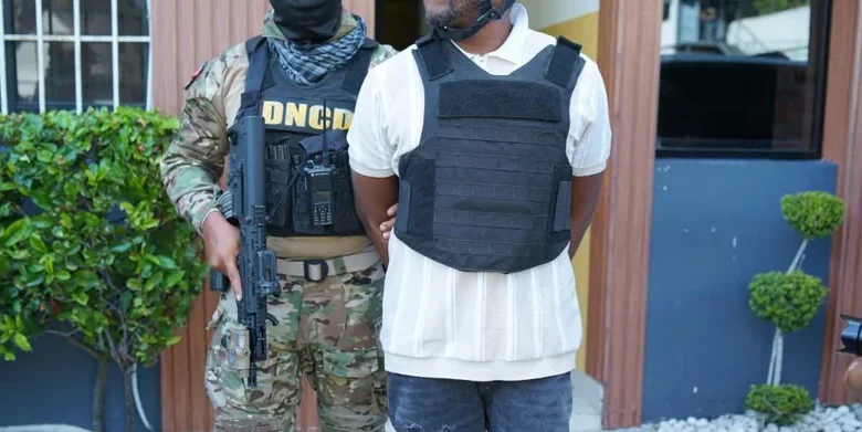 Detienen a presunto implicado en decomiso de 319 kilos de cocaína en Caucedo
