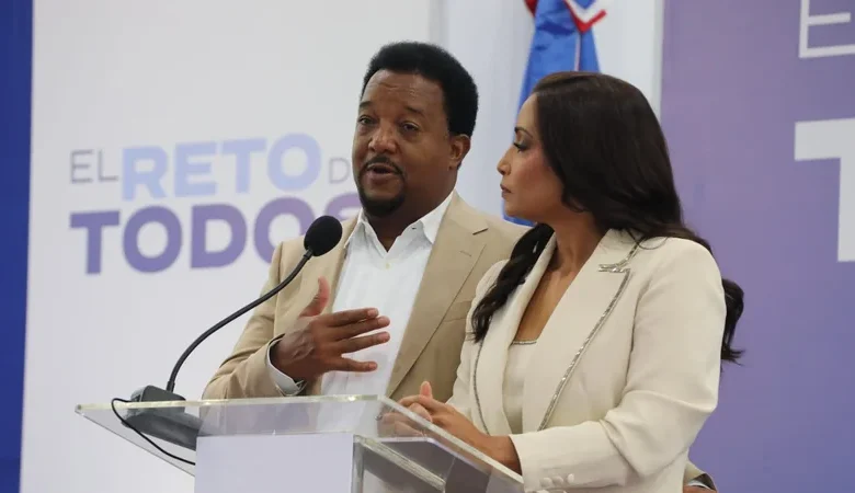 Pedro Martínez inaugura complejo educativo y deportivo en Manoguayabo