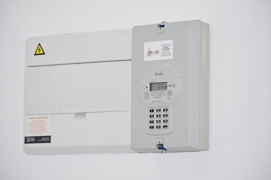 Gobierno impulsa digitalización eléctrica y ley de eficiencia para reducir costos en hogares y empresas