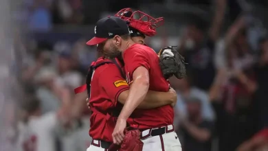 Chris Sale rescata a Bravos y deja en duda su apertura contra Dodgers