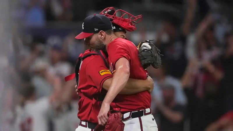 Chris Sale rescata a Bravos y deja en duda su apertura contra Dodgers