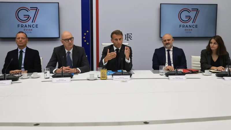 G7 libera 100 millones de barriles de petróleo para contener alza de combustibles