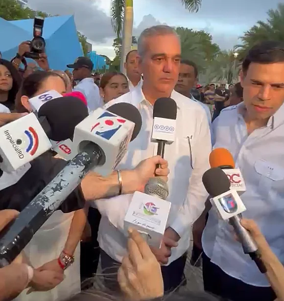 Gobierno dominicano cierra la puerta a Haití como local: Abinader respalda veto de Kelvin Cruz