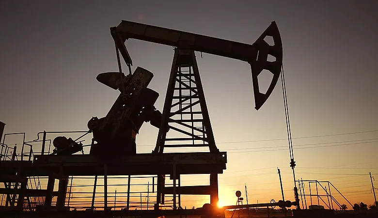Petróleo WTI cae 4.21% por posible liberación de reservas de la UE: ¿qué significa para República Dominicana?