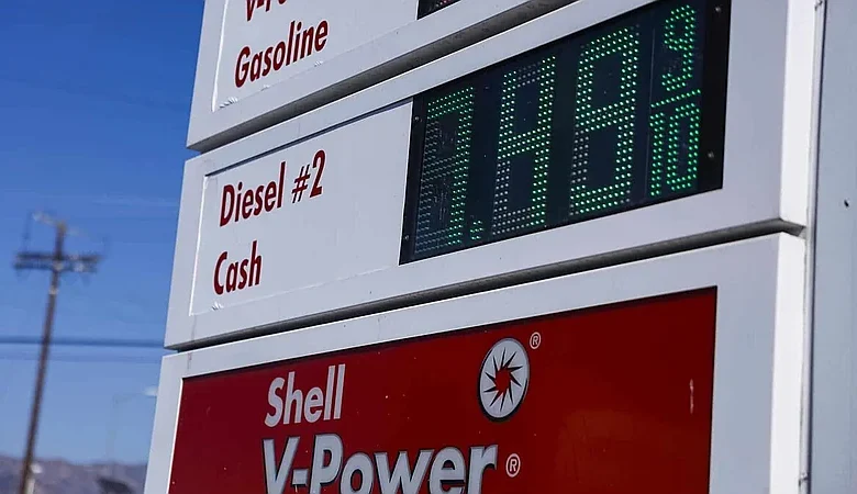 Nuevas normas de combustible en EE. UU. podrían encarecer viajes y afectar la economía dominicana