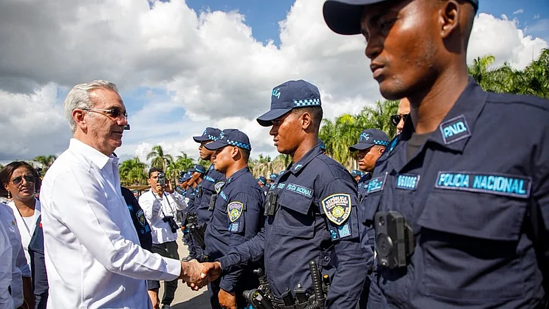 Nuevo modelo policial con 990 agentes llega a La Altagracia; reforma prevé 24 departamentos en 2026