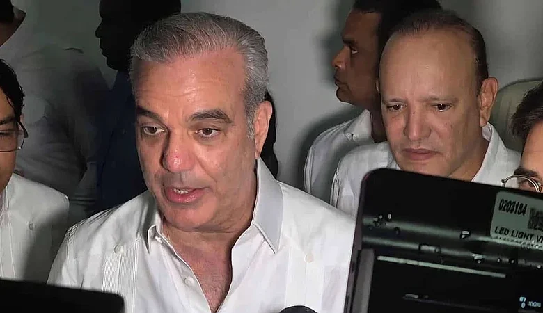 Abinader confirma regreso a Santiago para sesión de la Cepal el miércoles