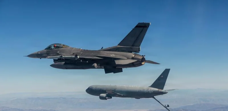 EEUU retira bombarderos de base británica tras incidente de seguridad con posible vínculo iraní