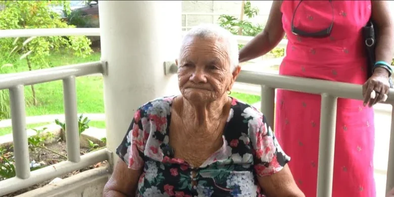 Doña Ana, 84 años, pide a Conape un paseo al Palacio Nacional: 'Quiero conocer el Salón Verde'