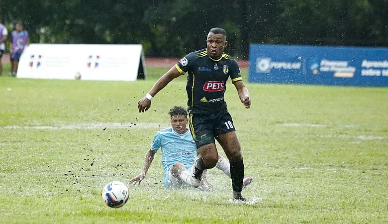 Salcedo FC vence 1-0 al Moca FC con golazo de Alexander Jiménez en la LDF