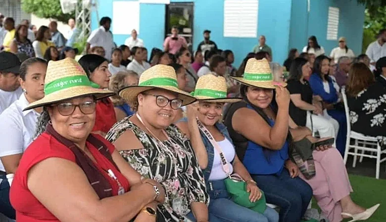 Gloria Reyes: pobreza rural femenina sigue en 23.53% y demanda acción