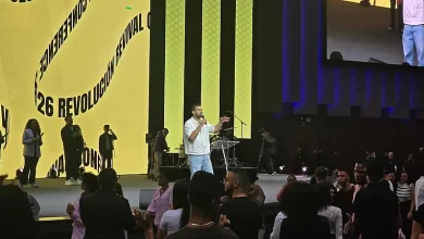 Pastor Bogaert: acompañar a los jóvenes es clave ante ansiedad y desempleo