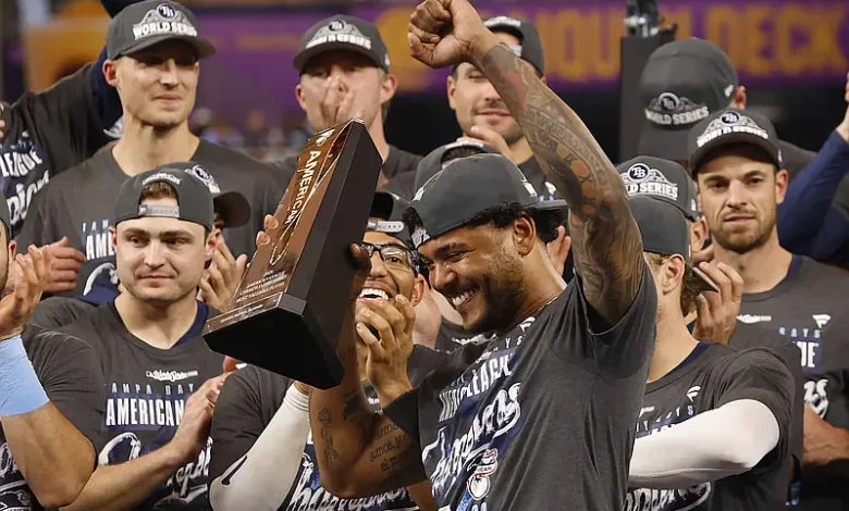 Junior Caminero y Freddy Peralta brillan: Rays y Cerveceros definirán un campeón inédito en la Serie Mundial