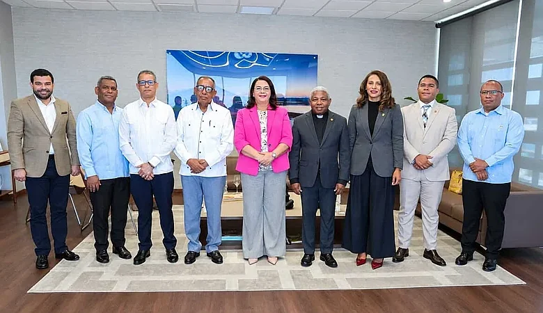 Ucateba e Infotep coordinan nuevo modelo de gestión hotelera para la Escuela Guarocuya en Barahona