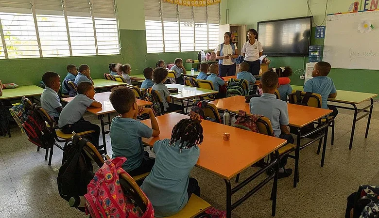 Educa propone que evaluación docente mida aprendizaje real y horas efectivas de clase