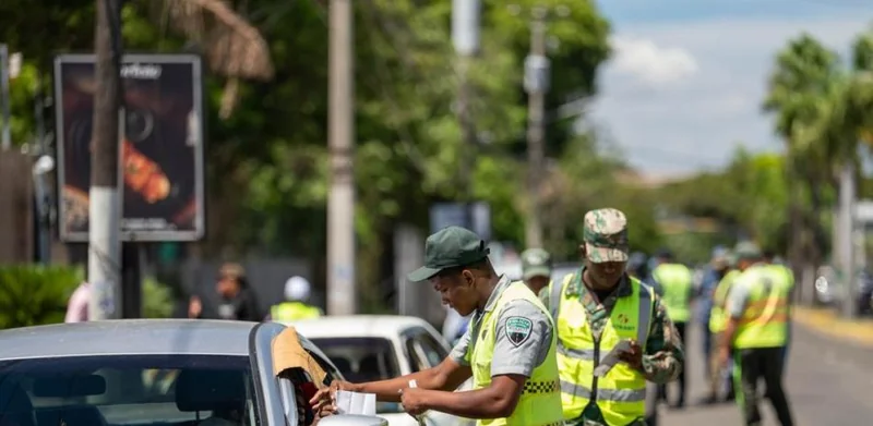 INTRANT y DIGESETT detienen 15 vehículos por transporte irregular en el Distrito Nacional