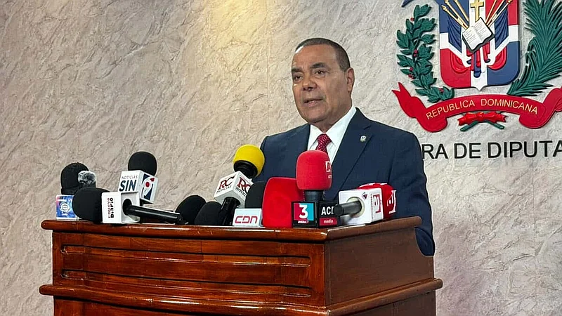 Proyecto de ley busca aliviar deudas de tarjetas: ¿qué deben saber los usuarios?