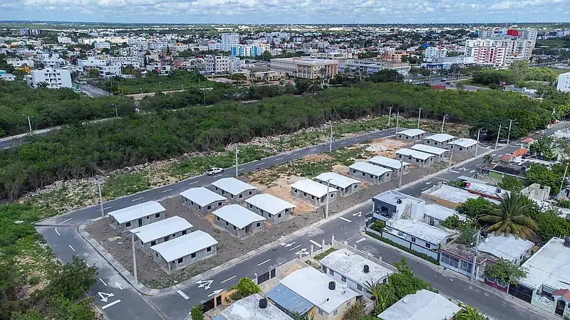 Central Romana entrega 16 viviendas más a empleados en La Romana